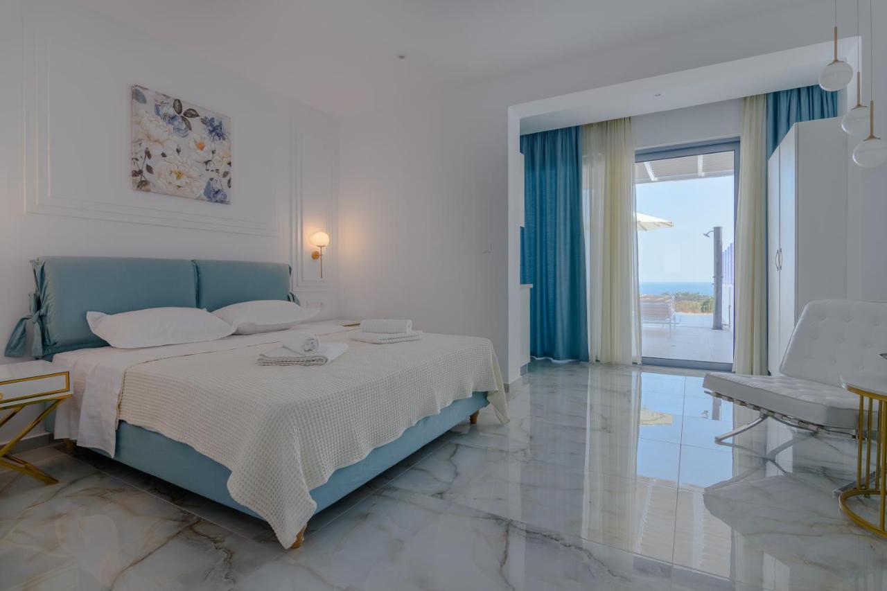 Dionysos Suites